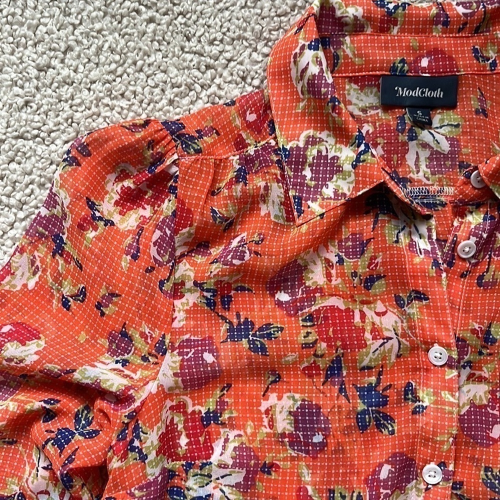 MODCLOTH Be Buzzworthy Floral Print Orange Blouse Size Small